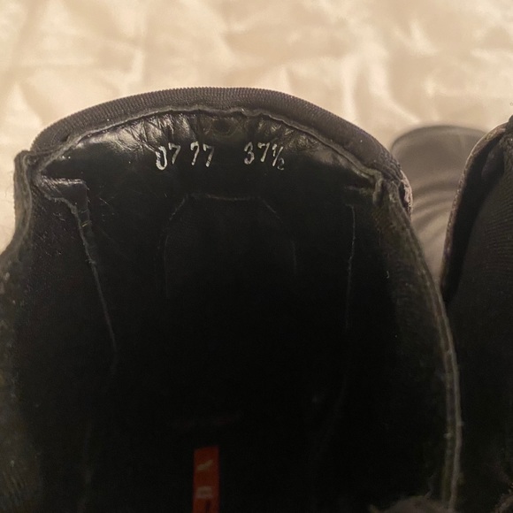 ❗️SOLD❗️Prada Black Chelsea Booties - Picture 5 of 7